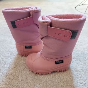NWOT Tundra Snow Boots